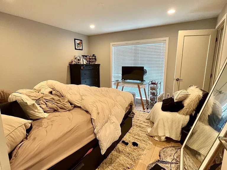 922 N 17th St #26-E — Photo 15