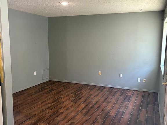 4th image of 205 N 37th St