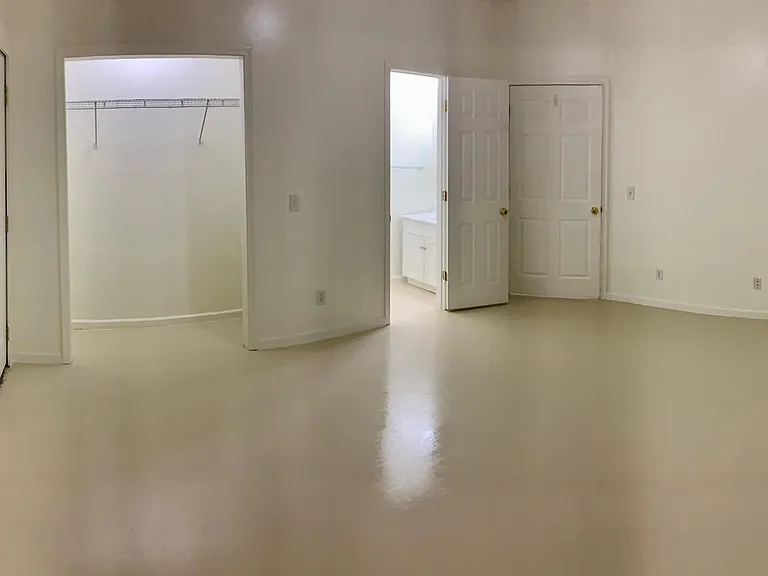 5404 Main St #F — Photo 6