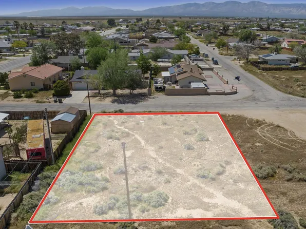 Medio Saint Near Great Circle Dr, California City, CA 93505