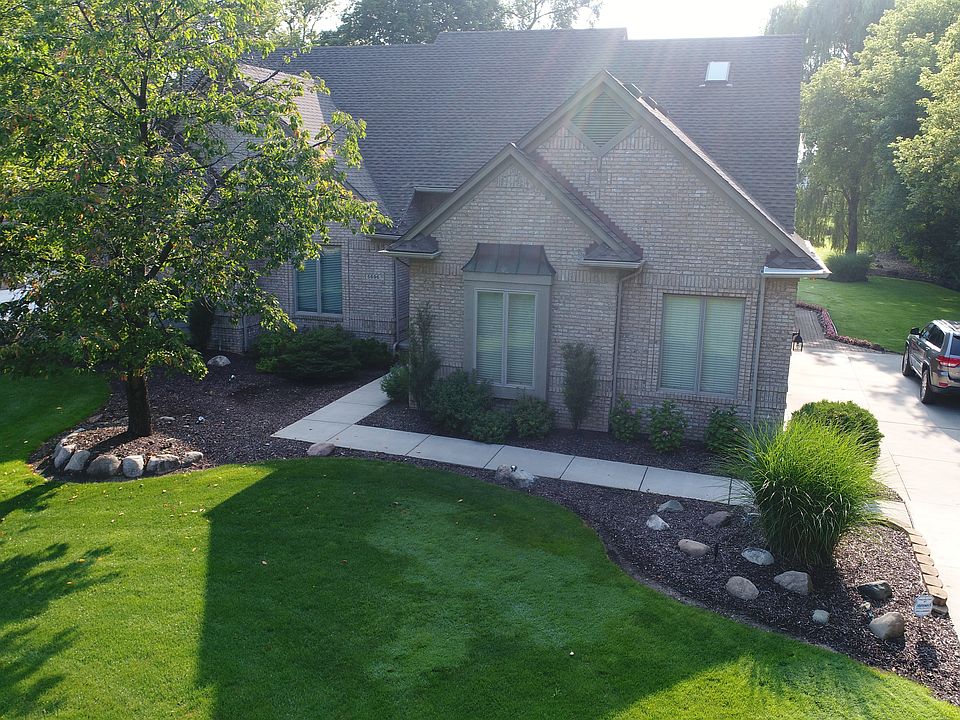 1st image of 5696 Willow Grove Dr