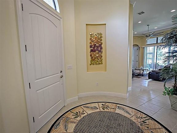 5th image of 38622 Lakeview Walk