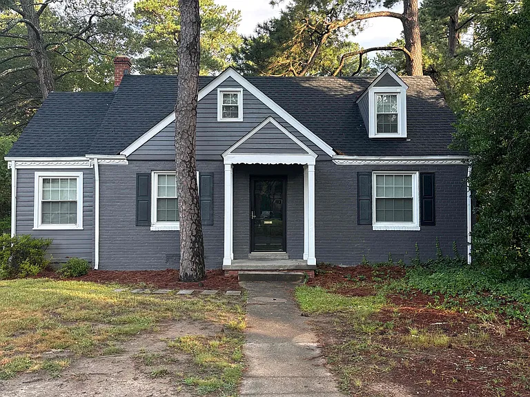 1000 Pepper Ave — Photo 1