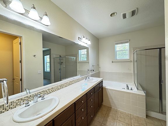 2nd image of 636 Bair Island Rd Unit 309