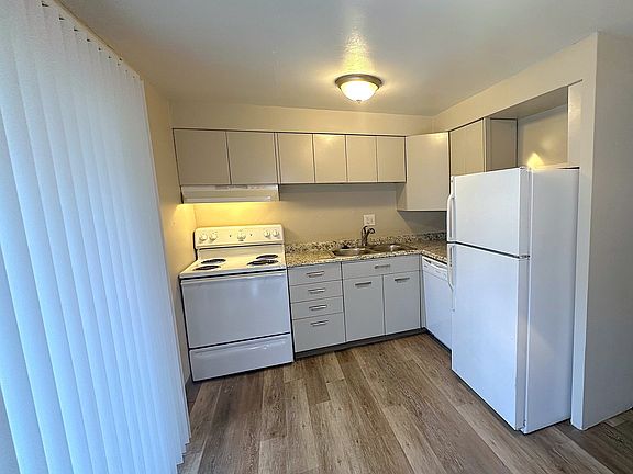 4th image of 10551 W 7th Pl #1