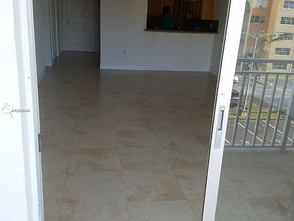 3rd image of 6960 Miami Gardens Dr APT 2-426