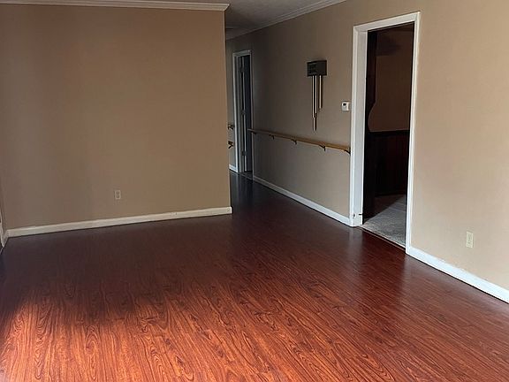 3rd image of 1730 Forest Acres Dr