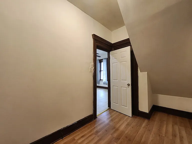 1619 S Loomis St #1R — Photo 3
