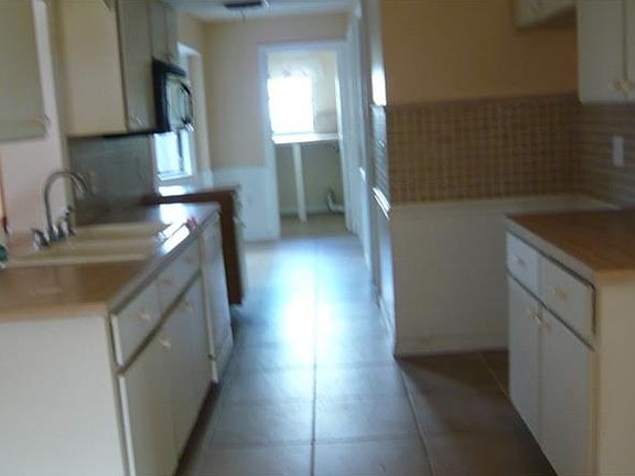 5th image of 4506 Targee Ave