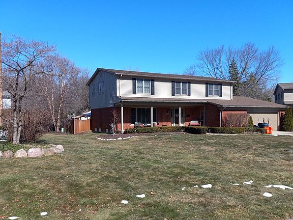 3rd image of 35024 Bristol Ct