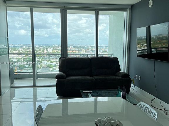 2nd image of 92 SW 3rd St APT 3508