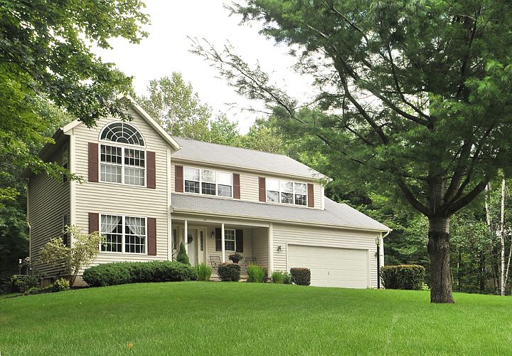 1st image of 46 Challedon Dr
