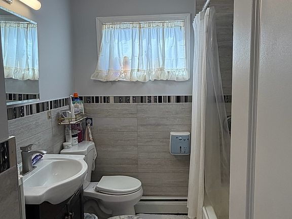 2nd image of 23 James Rd