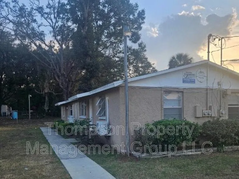 9413 Grandfield Rd — Photo 1