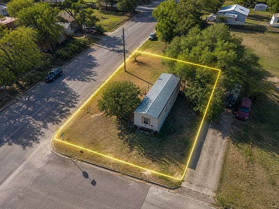 5th image of 814 Hill St
