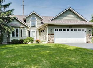 8570 Jeffery Ave S, Cottage Grove, MN 55016