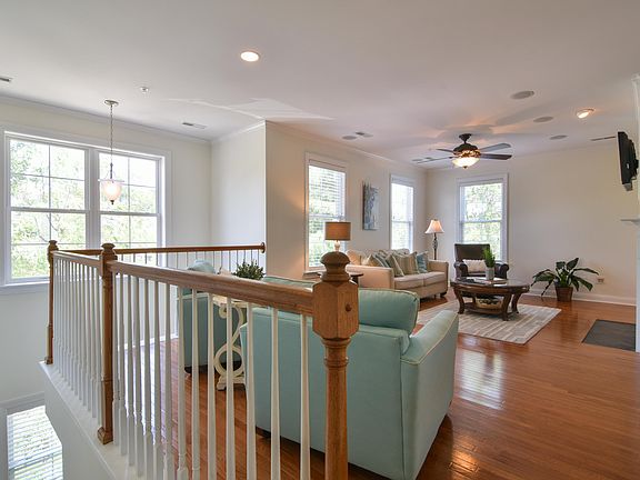 4th image of 3572 Bagley Dr