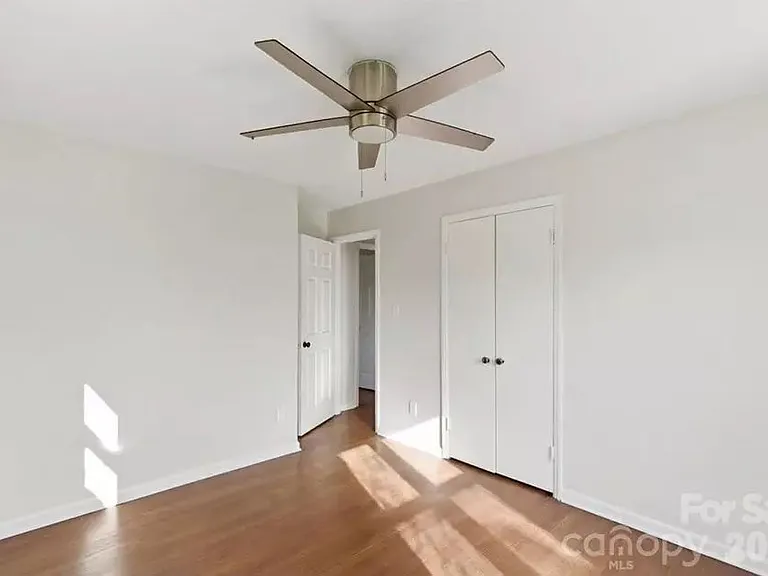 5810 Red Carriage Ln — Photo 16