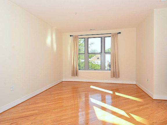4th image of 1800 Wilson Blvd #248