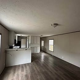 3rd image of 213 Roger H Ln