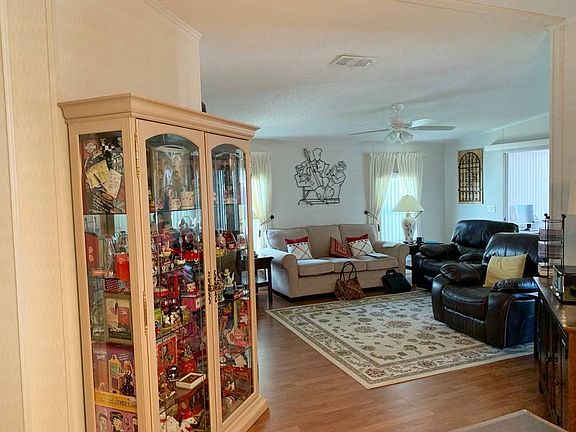 2nd image of 1701 W Commerce Ave #131