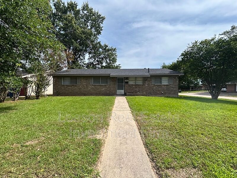 1st image of 3437 Red Bud Ln