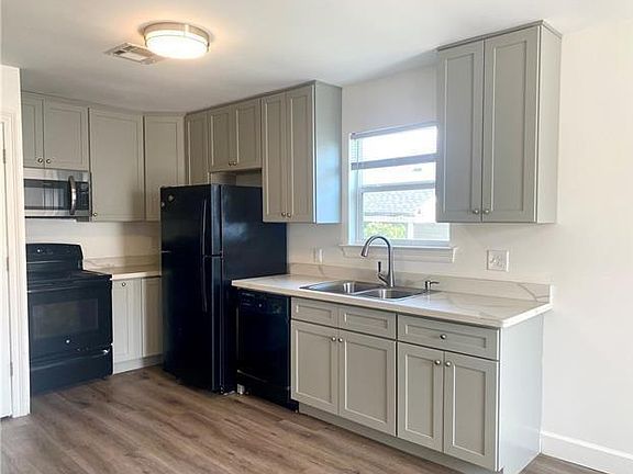 2nd image of 6029 Wickfield Dr