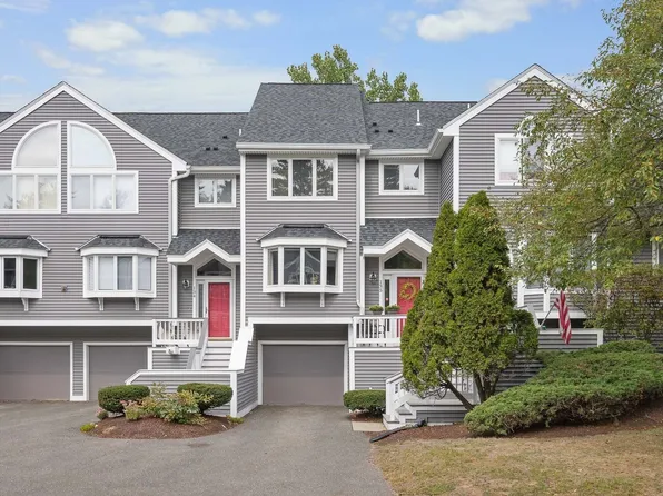 1200 Salem St APT 135, Lynnfield, MA 01940