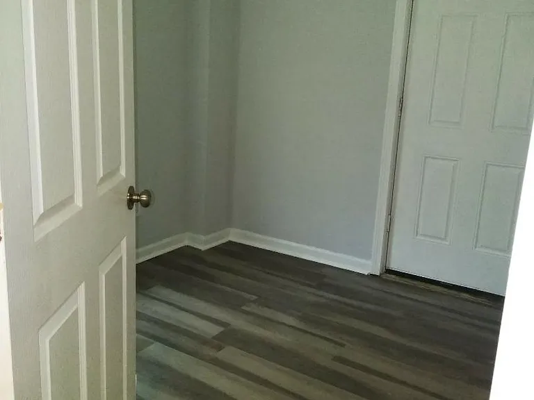 969 Maplewood Ave — Photo 9