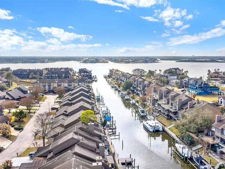 2619 Sailboat Dr — Photo 2