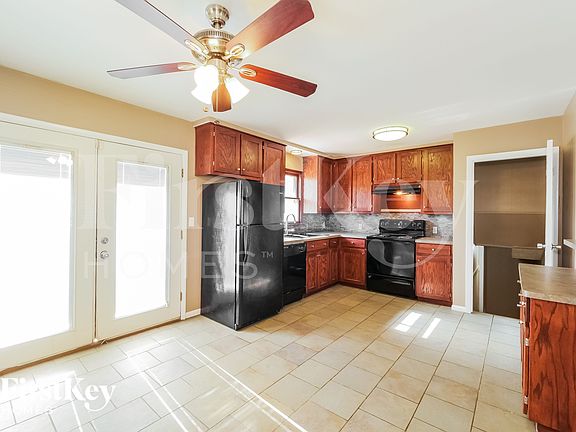 5th image of 4837 Overton Ave