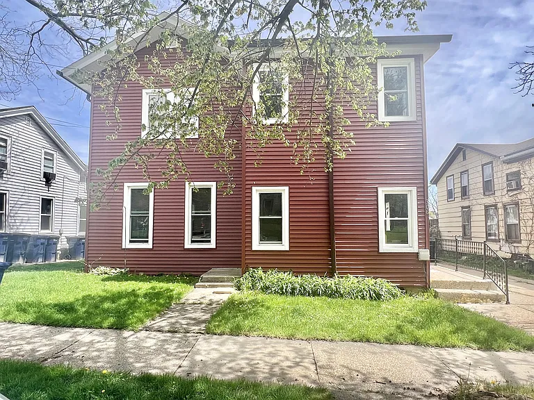 306 N Academy St #3 — Photo 2
