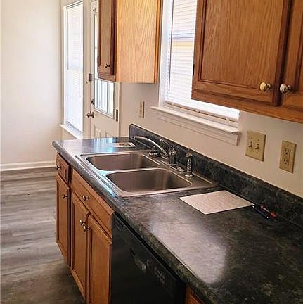 4th image of 309 Brookside Dr