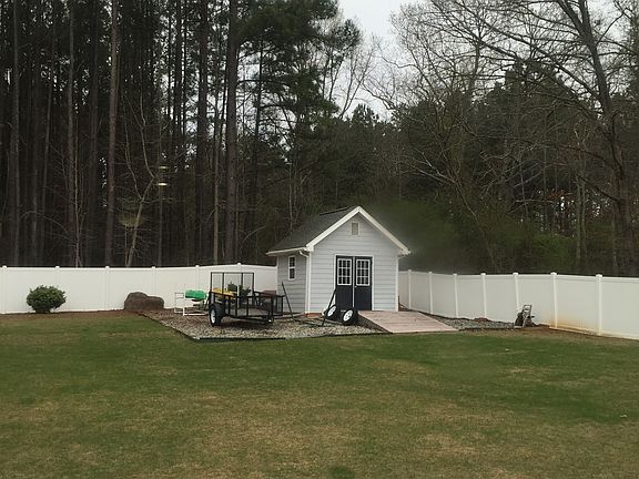 3rd image of 215 Keaton Dr