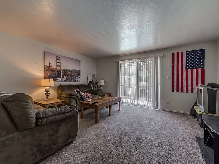 724 W 1720 N #215 — Photo 3