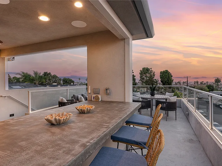 624 N Clementine St #B — Photo 36
