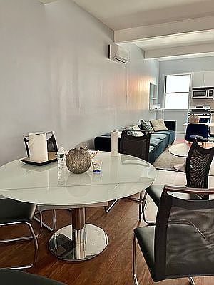 2nd image of 606 W 47th St #1