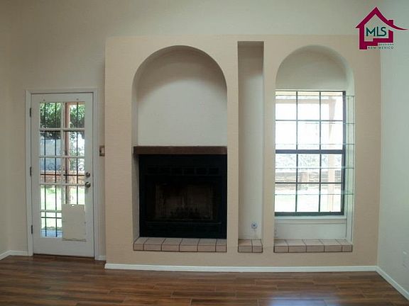 3rd image of 701 Windmill Dr
