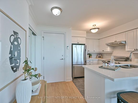 5th image of 15 Greenview Ave #1906