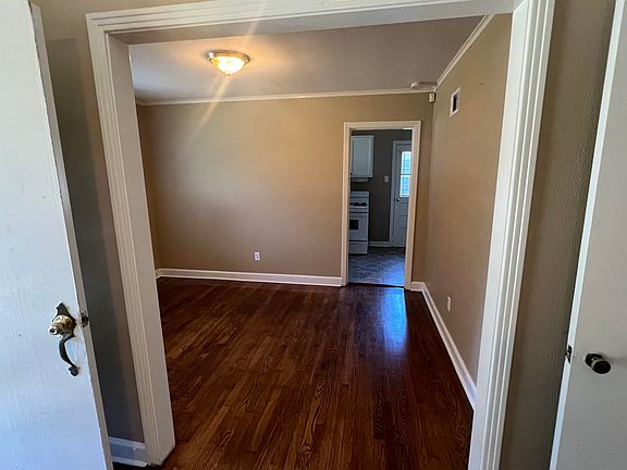5th image of 4254 Atwood Ave