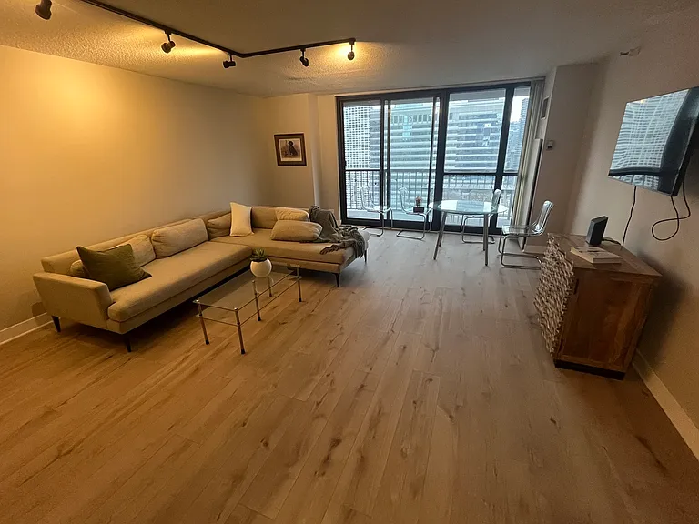 10 E Ontario St #3703 — Photo 6
