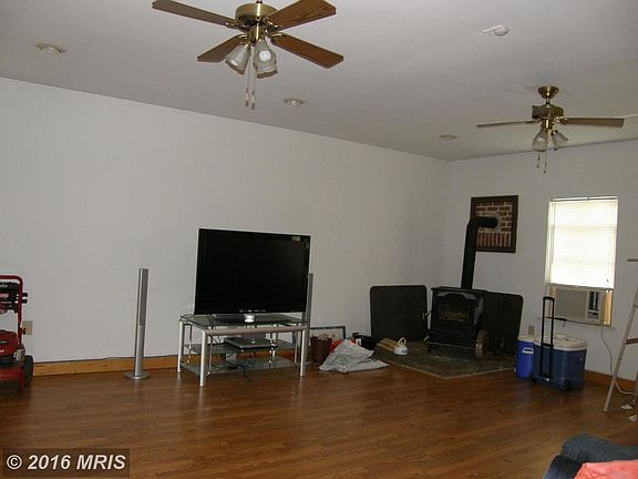 5th image of 19133 Ferguson Ln