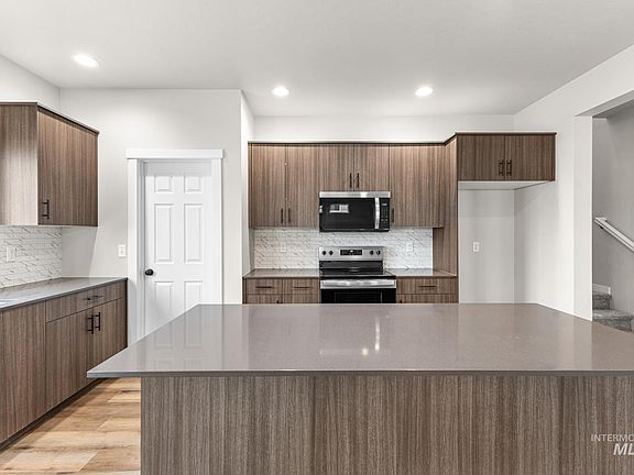 4th image of 3102 E Mossy Creek Dr
