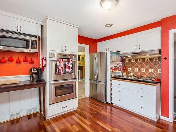 3rd image of 21829 Englehardt St
