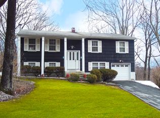 13 Tulip Rd, Mahopac, NY 10541
