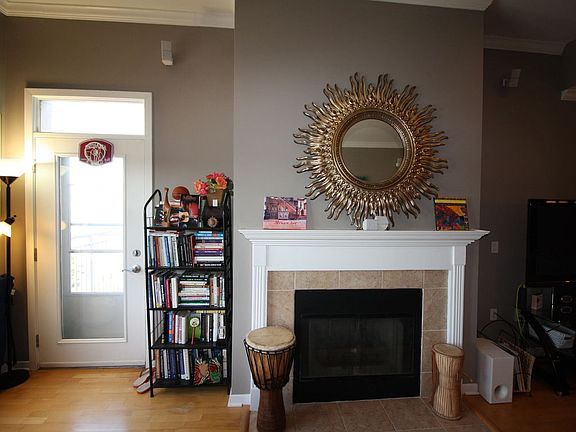 4th image of 3862 S Lake Dr Unit 405