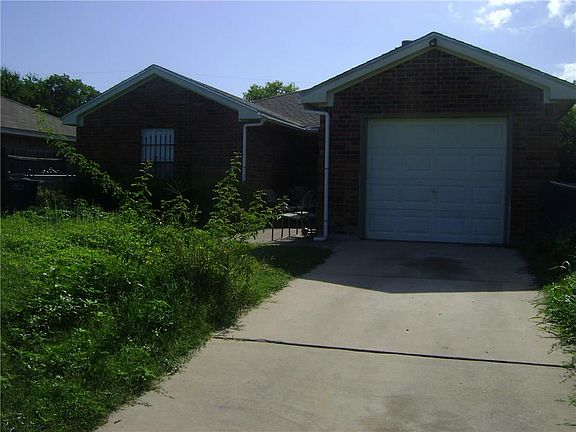 2nd image of 3102 Gould Ave