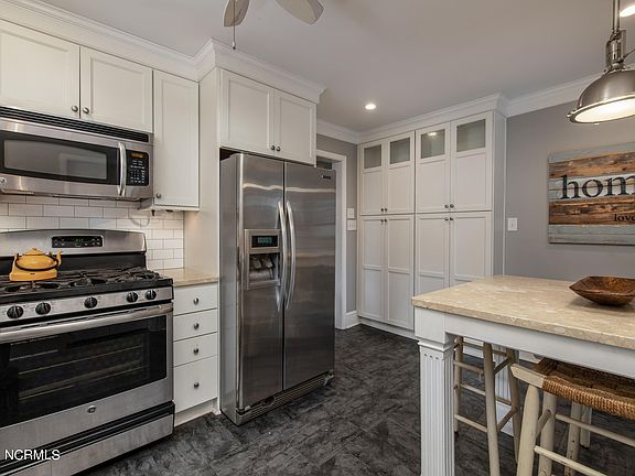 3rd image of 1423 Rhem Avenue