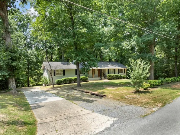 7 Thrushwood Rd NE, Rome, GA 30161