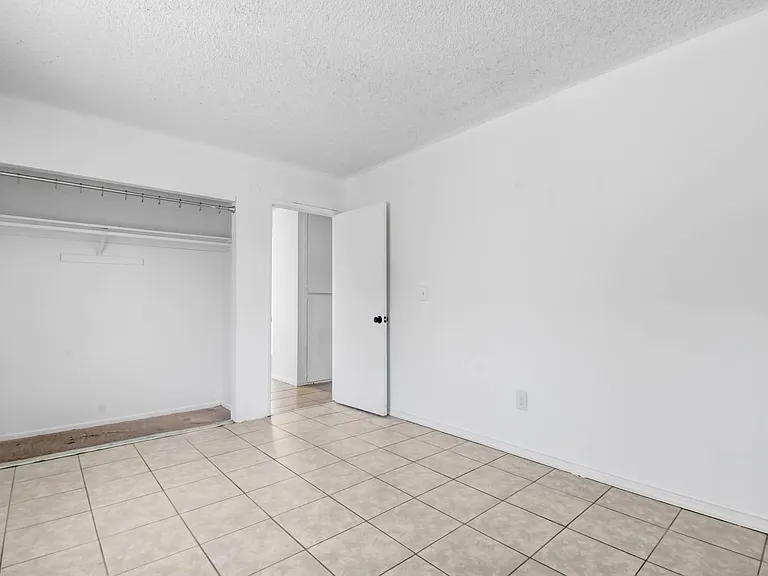 4039 Lorraine Dr #5 — Photo 13